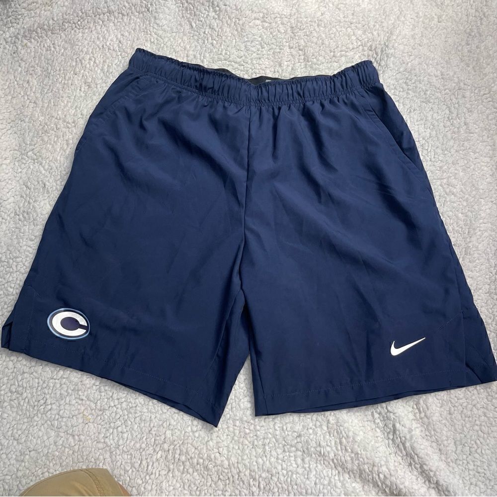 Nike Dri-Fit Standard Fit Men's
Navy Blue Activewear Shorts Size
Large Logo